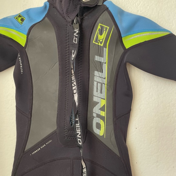 O’Neill wetsuit child size 6 - Picture 4 of 9